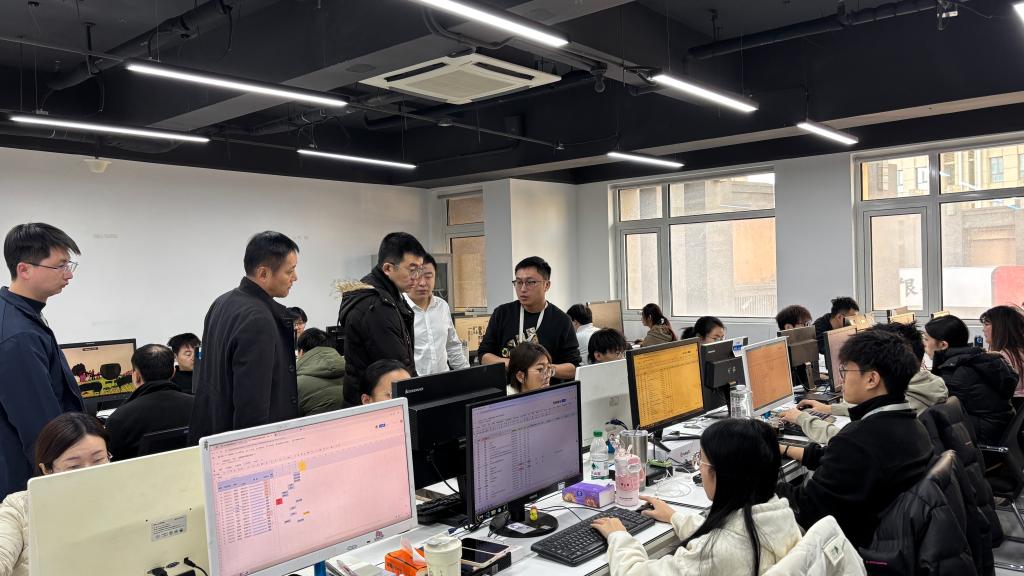 智啟未來，院企共融 人工智能學院院長牛翔一行赴網絡科技研發(fā)企業(yè)調研